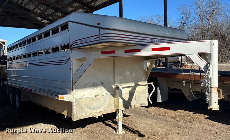 image for item DU6930 2014 Donahue SS-720-4N livestock trailer