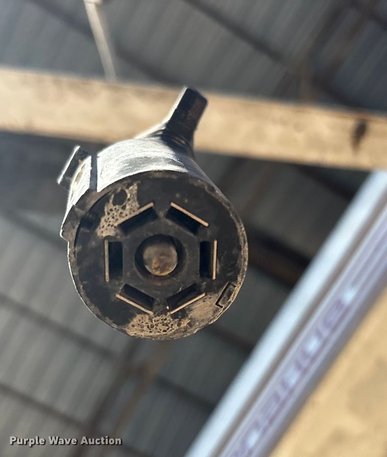 image for item DU6930 2014 Donahue SS-720-4N livestock trailer