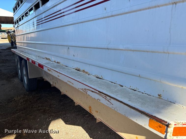 image for item DU6930 2014 Donahue SS-720-4N livestock trailer