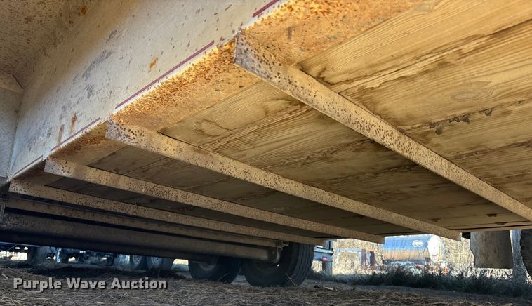 image for item DU6930 2014 Donahue SS-720-4N livestock trailer