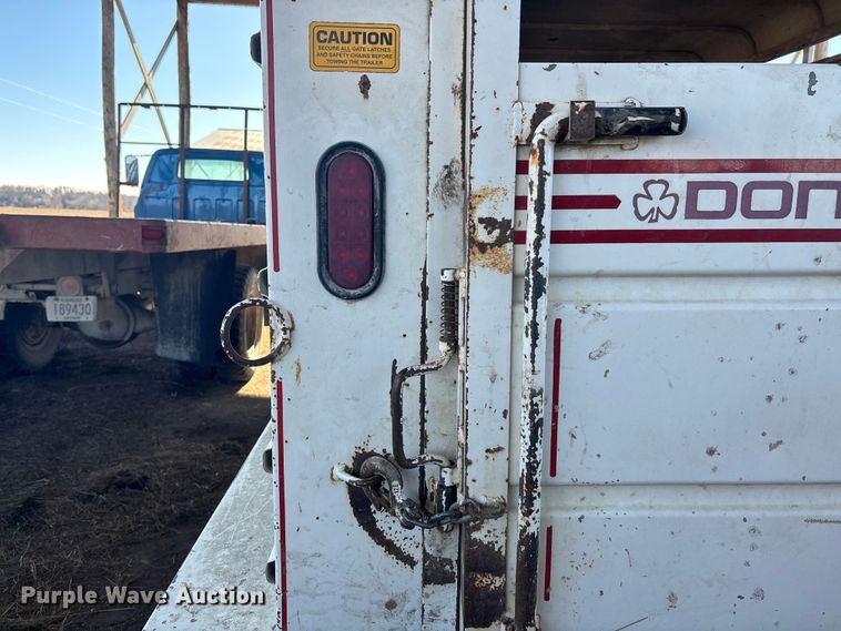 image for item DU6930 2014 Donahue SS-720-4N livestock trailer