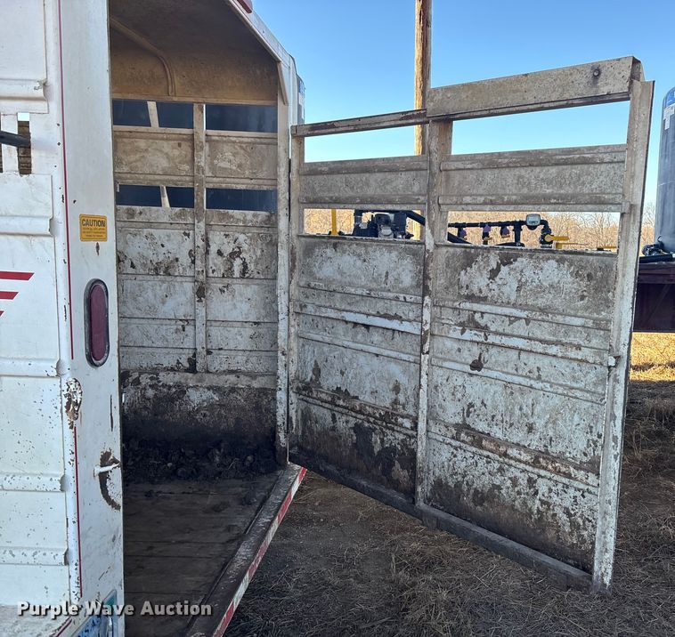image for item DU6930 2014 Donahue SS-720-4N livestock trailer