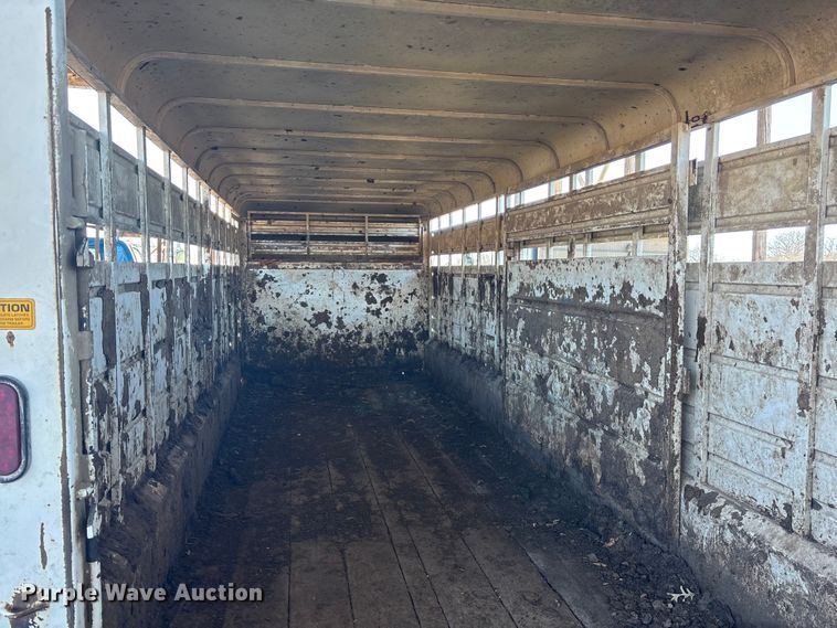 image for item DU6930 2014 Donahue SS-720-4N livestock trailer