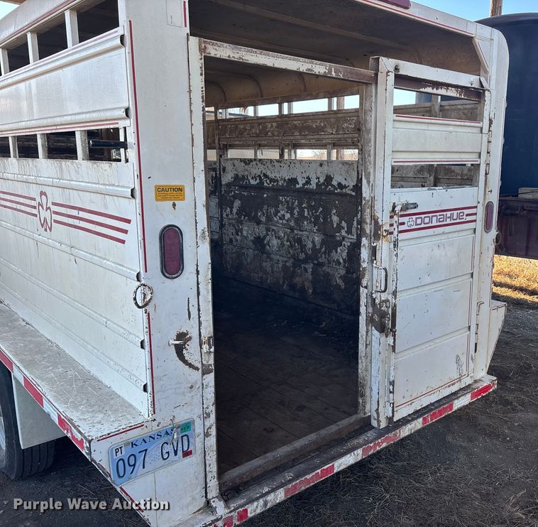 image for item DU6930 2014 Donahue SS-720-4N livestock trailer