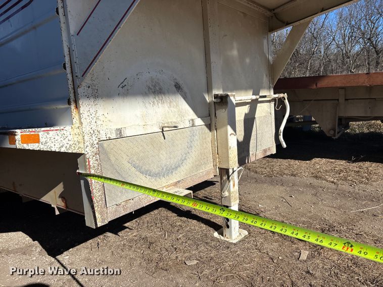 image for item DU6930 2014 Donahue SS-720-4N livestock trailer