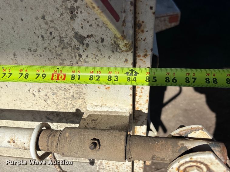 image for item DU6930 2014 Donahue SS-720-4N livestock trailer