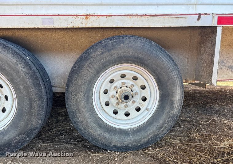 image for item DU6930 2014 Donahue SS-720-4N livestock trailer