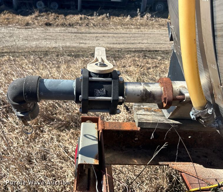 image for item DU6931 Fuel tank