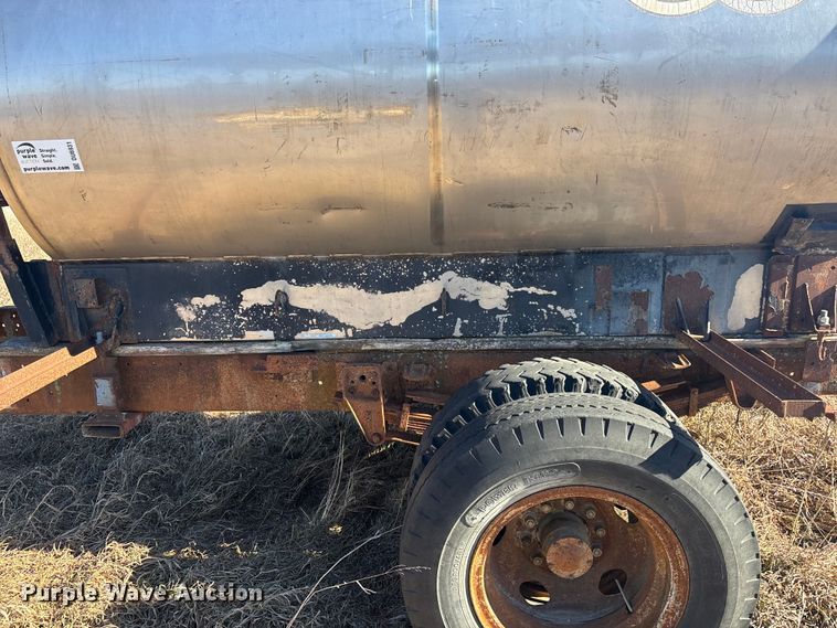 image for item DU6931 Fuel tank