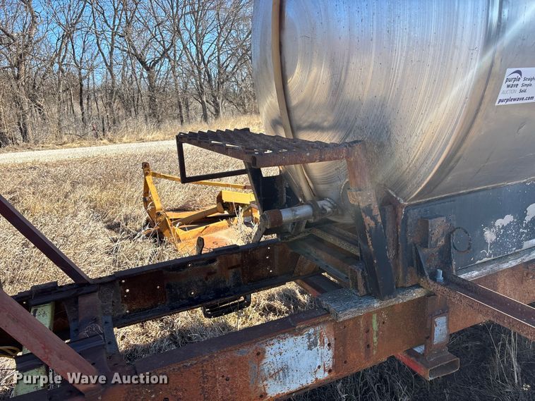 image for item DU6931 Fuel tank