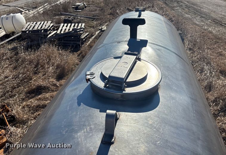 image for item DU6931 Fuel tank