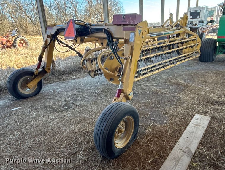 image for item DU6933 Vermeer R 2800 hay rake