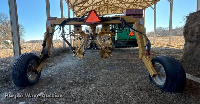 image for item DU6933 Vermeer R 2800 hay rake