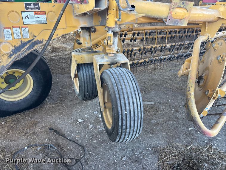 image for item DU6933 Vermeer R 2800 hay rake