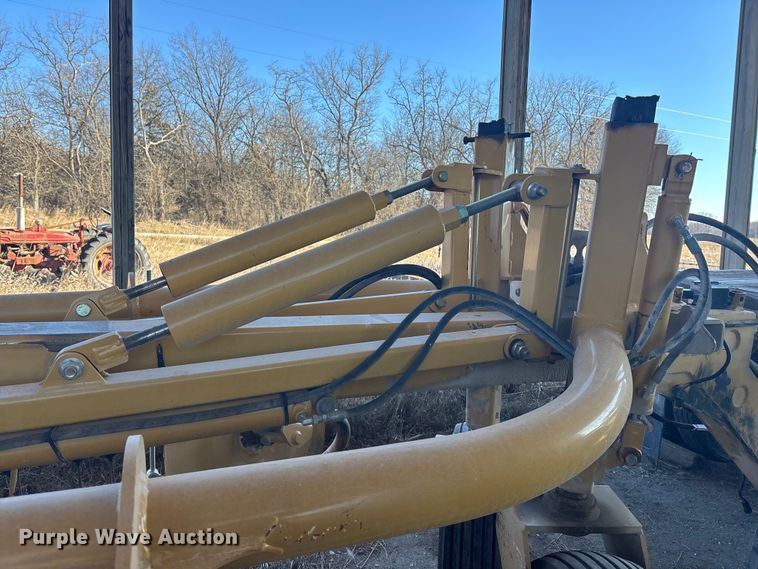 image for item DU6933 Vermeer R 2800 hay rake