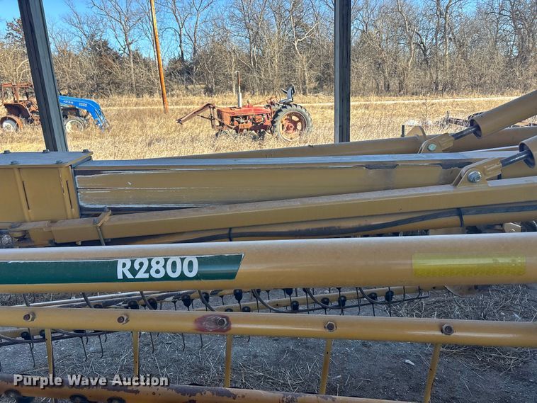 image for item DU6933 Vermeer R 2800 hay rake