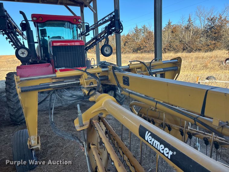 image for item DU6933 Vermeer R 2800 hay rake