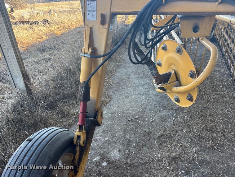 image for item DU6933 Vermeer R 2800 hay rake