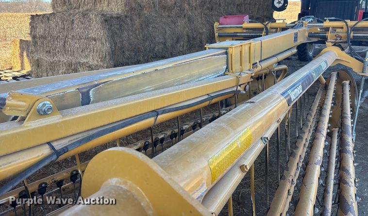 image for item DU6933 Vermeer R 2800 hay rake