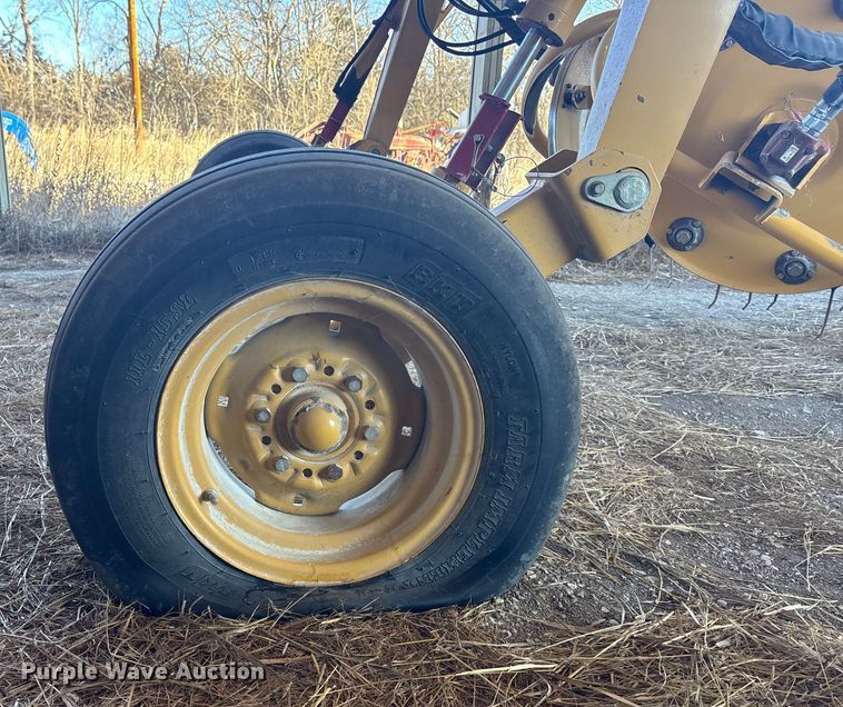 image for item DU6933 Vermeer R 2800 hay rake