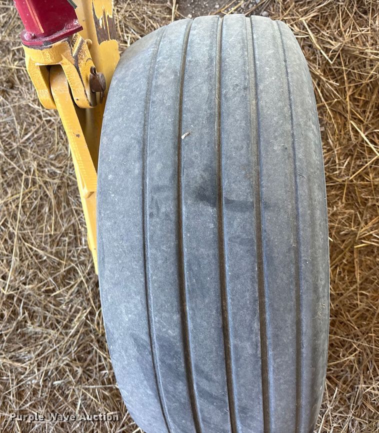 image for item DU6933 Vermeer R 2800 hay rake