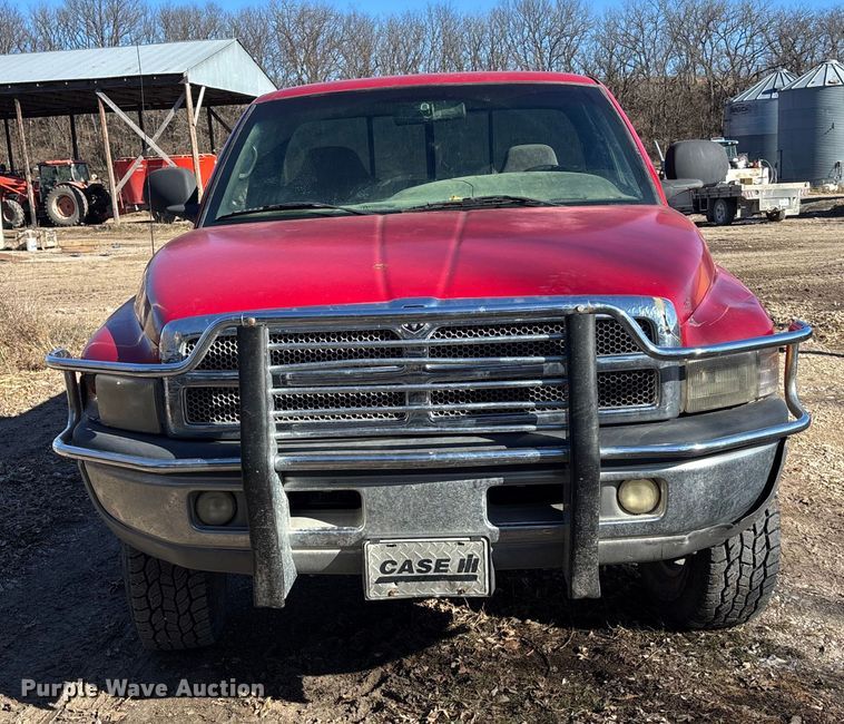 image for item DU6934 2001 Dodge Ram 2500 flatbed pickup truck