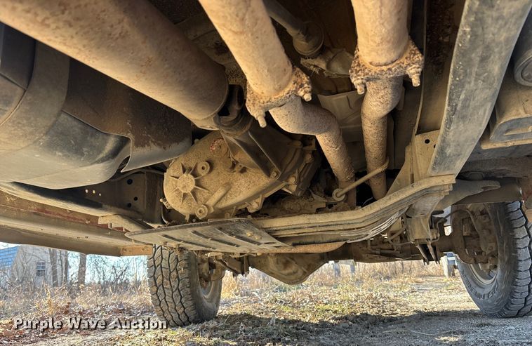 image for item DU6934 2001 Dodge Ram 2500 flatbed pickup truck