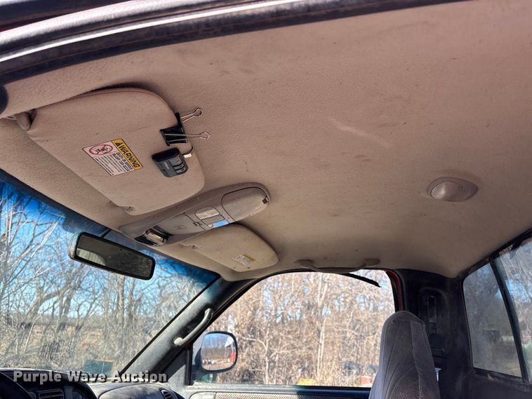 image for item DU6934 2001 Dodge Ram 2500 flatbed pickup truck