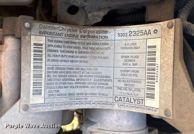 image for item DU6934 2001 Dodge Ram 2500 flatbed pickup truck