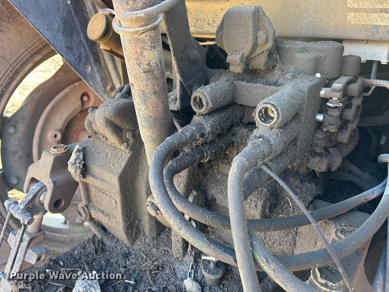 image for item DU6935 1996 Case IH 5240 MFWD tractor