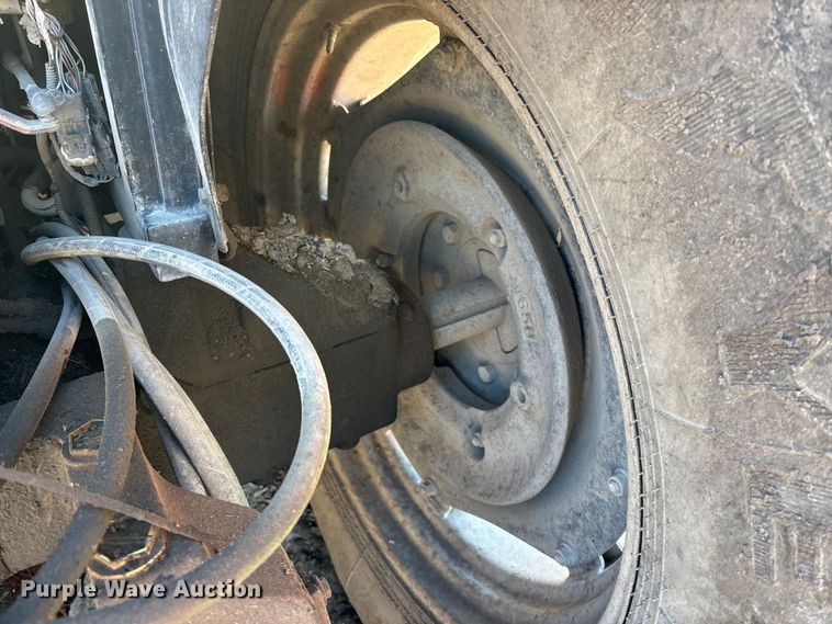 image for item DU6935 1996 Case IH 5240 MFWD tractor