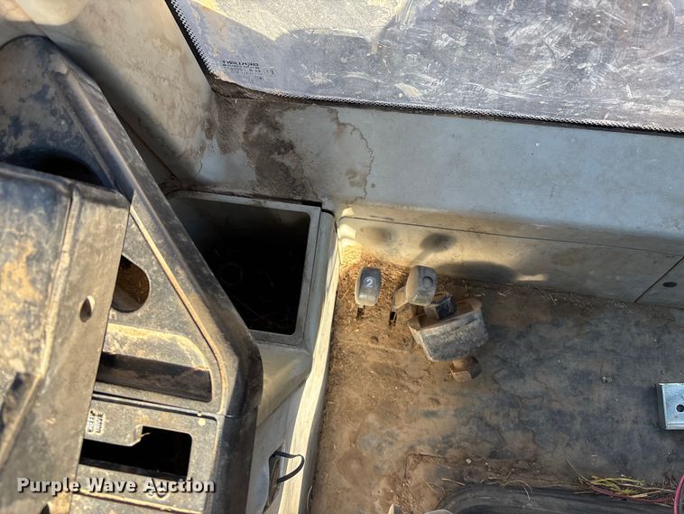 image for item DU6935 1996 Case IH 5240 MFWD tractor