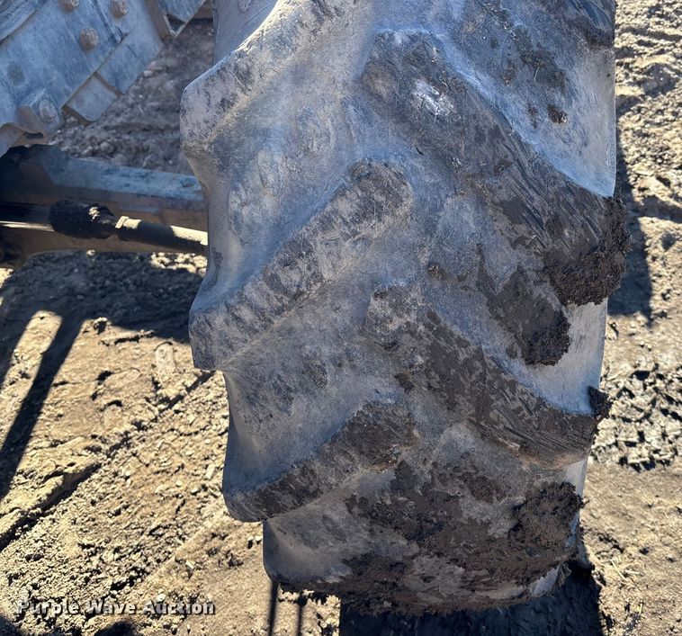 image for item DU6935 1996 Case IH 5240 MFWD tractor