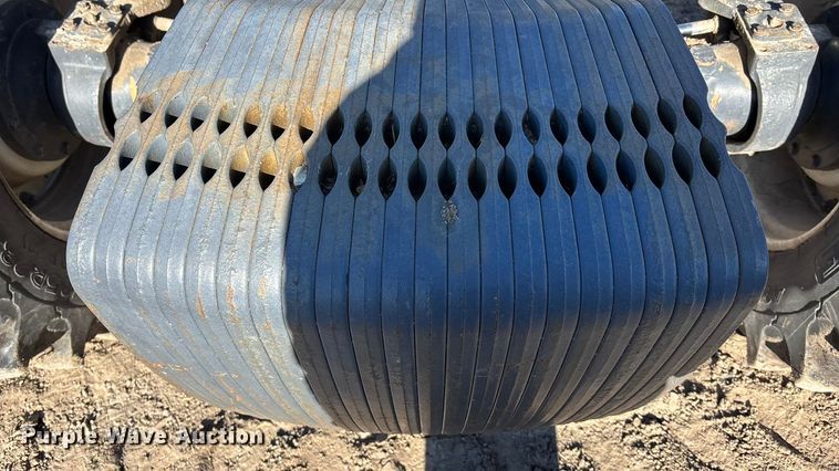 image for item DU6936 1997 New Holland 8870 MFWD tractor