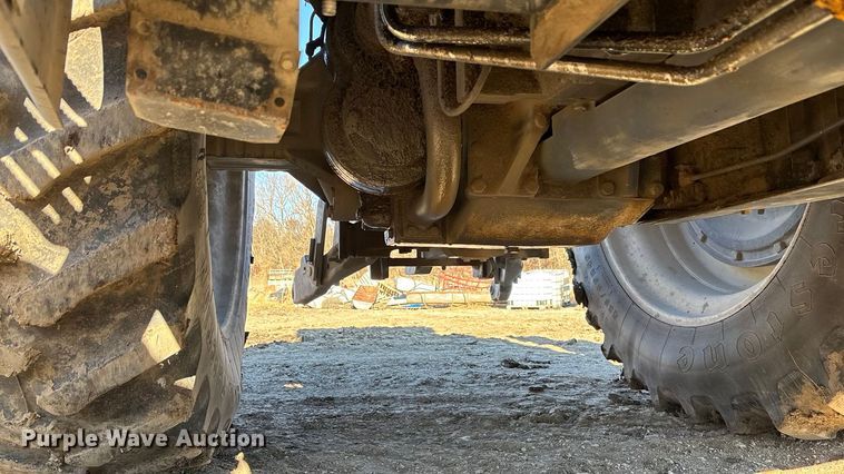 image for item DU6936 1997 New Holland 8870 MFWD tractor