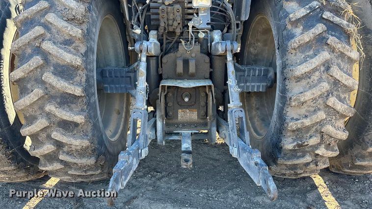 image for item DU6936 1997 New Holland 8870 MFWD tractor