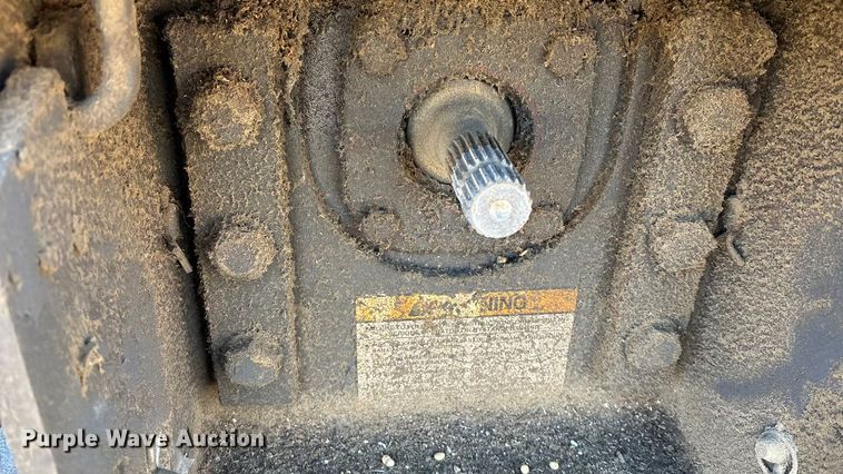 image for item DU6936 1997 New Holland 8870 MFWD tractor