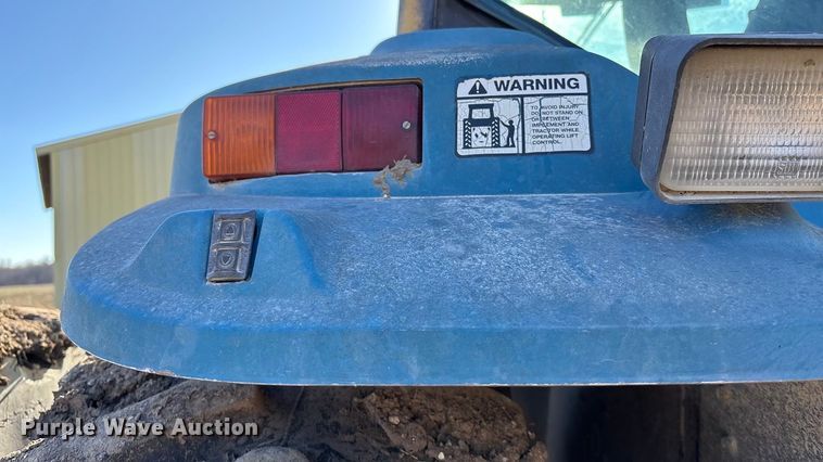 image for item DU6936 1997 New Holland 8870 MFWD tractor