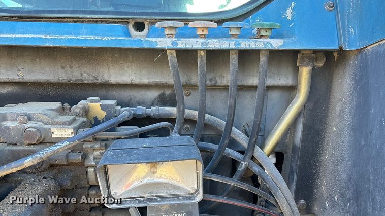 image for item DU6936 1997 New Holland 8870 MFWD tractor