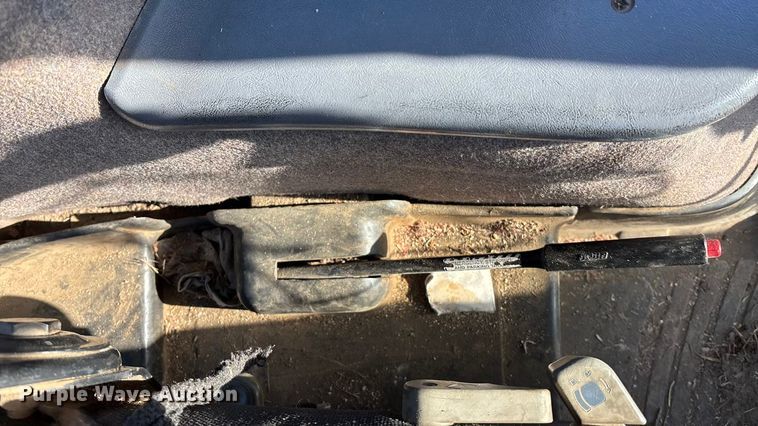 image for item DU6936 1997 New Holland 8870 MFWD tractor