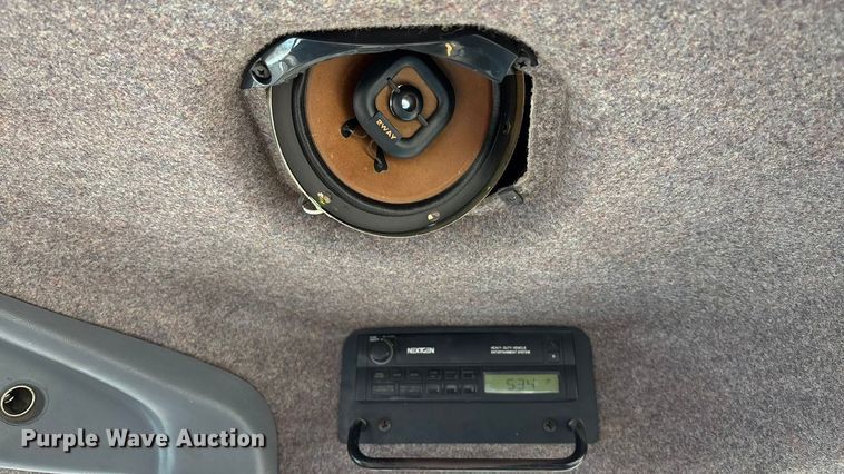 image for item DU6936 1997 New Holland 8870 MFWD tractor