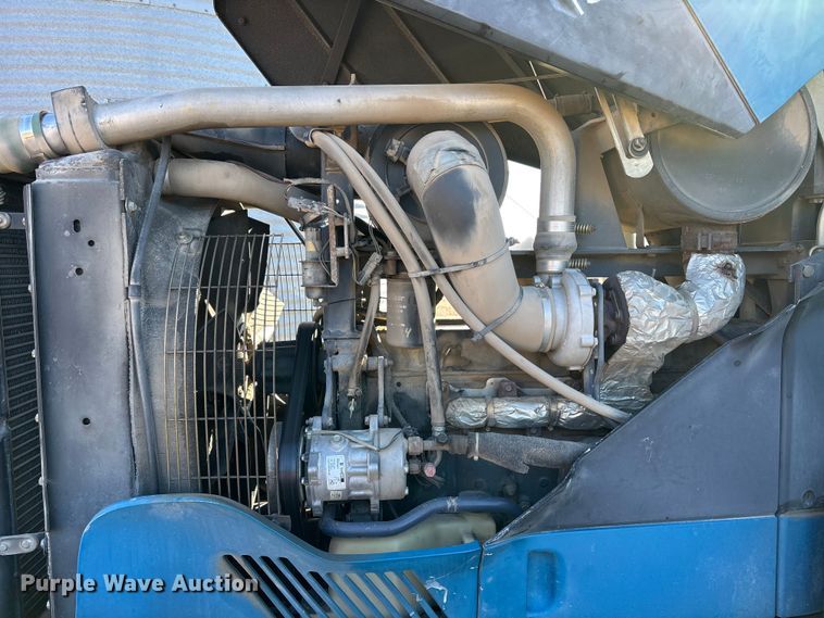 image for item DU6936 1997 New Holland 8870 MFWD tractor