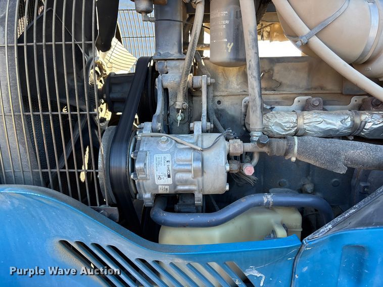 image for item DU6936 1997 New Holland 8870 MFWD tractor