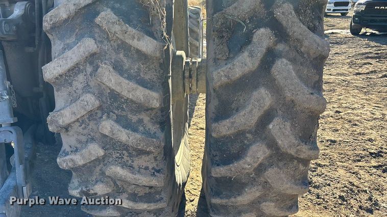 image for item DU6936 1997 New Holland 8870 MFWD tractor