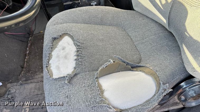 image for item DU6937 1994 Ford LTL9000 semi truck