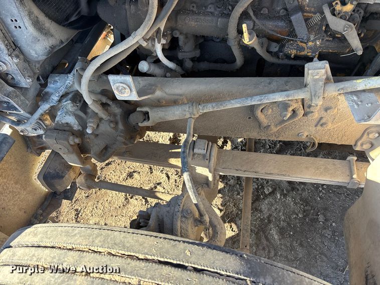 image for item DU6937 1994 Ford LTL9000 semi truck