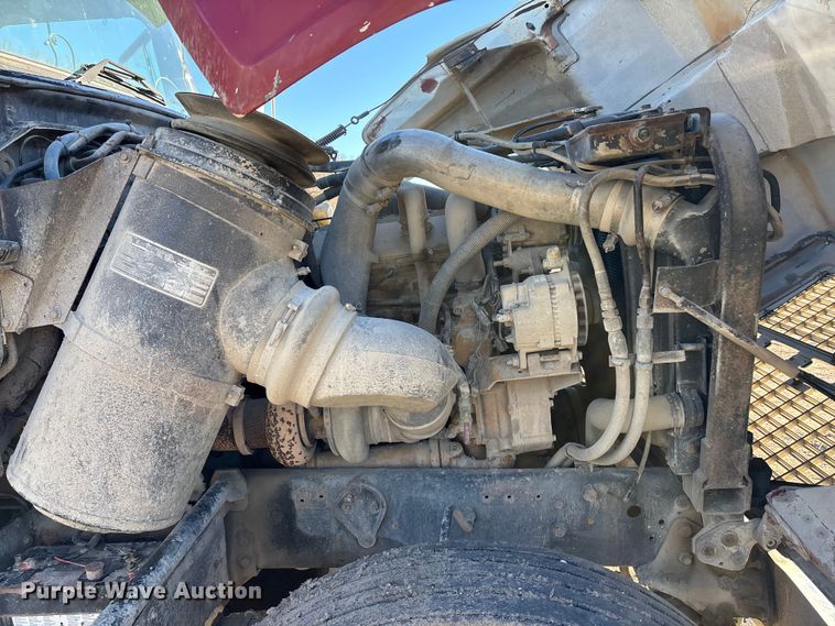 image for item DU6937 1994 Ford LTL9000 semi truck