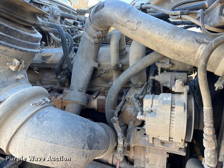 image for item DU6937 1994 Ford LTL9000 semi truck