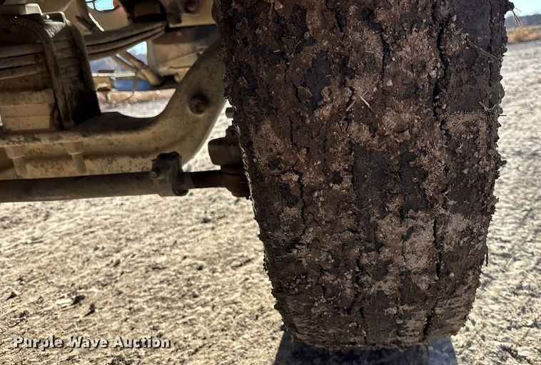 image for item DU6937 1994 Ford LTL9000 semi truck