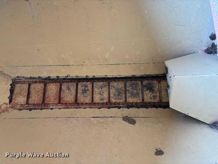 image for item DU6938 Trip Hopper range cube feeder